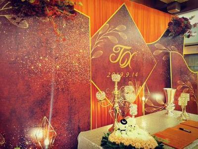 鳳冠霞帔，共締良緣 一場沉浸式中式婚禮的策劃與布置全解析