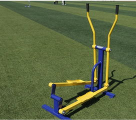 新農(nóng)村新氣象 廣場(chǎng)公園中的健身器材，從太空漫步機(jī)到多樣化選擇